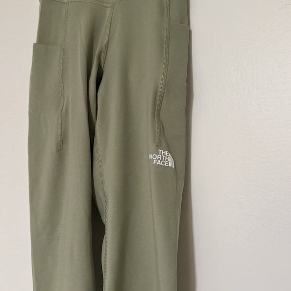 The North Face sage green leggings - Picture 8 of 11